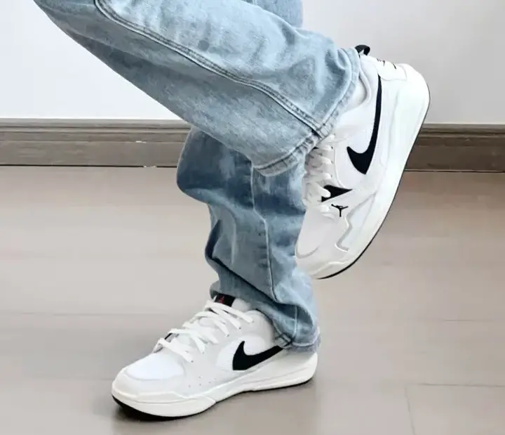 Alternative view of Giày Nike Air Jordan CMFT Era 'White' HJ6777-100