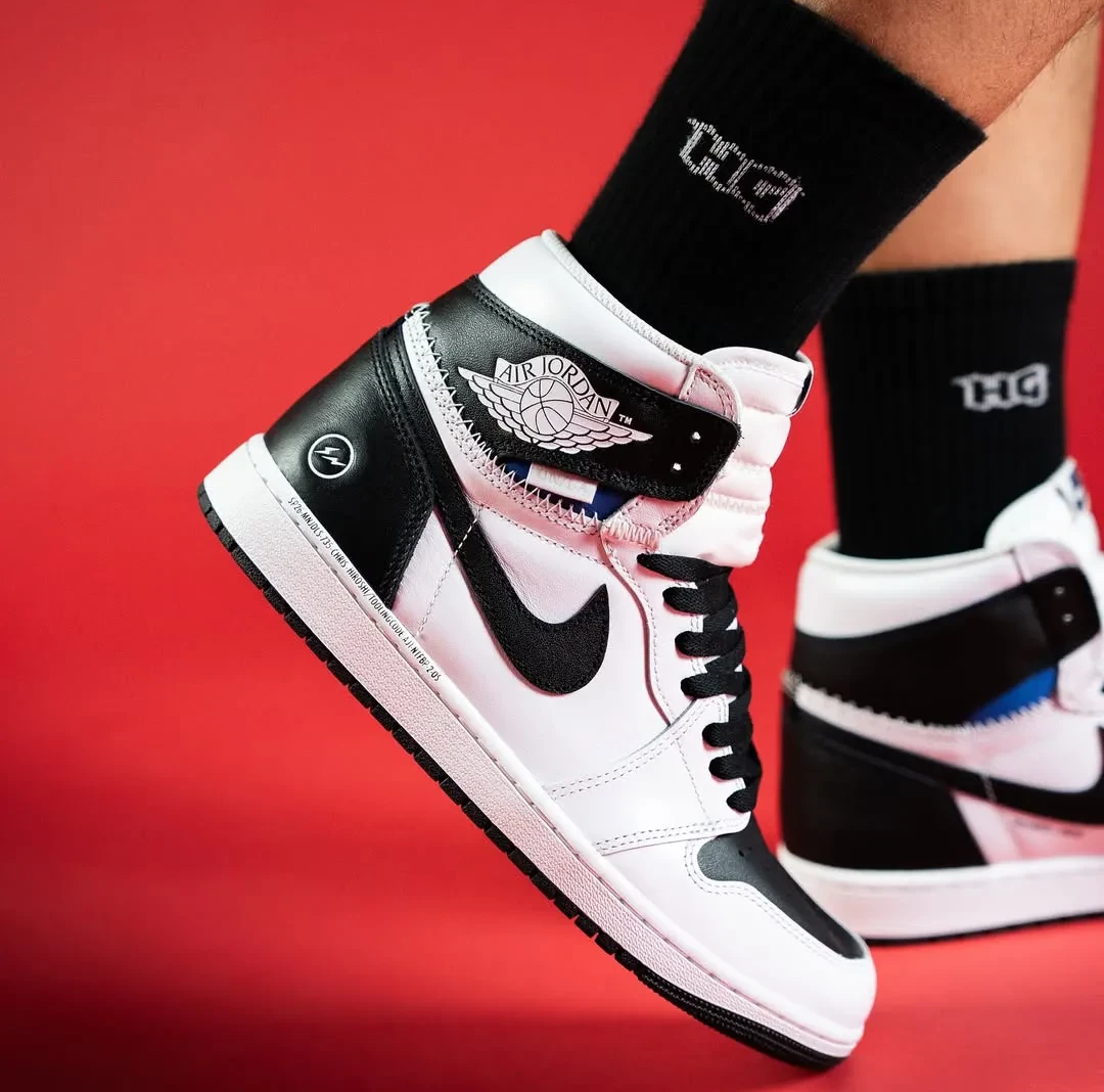 Alternative view of Giày Nike Air Jordan 1 Retro High OG SP ‘White Black’ II7282-100