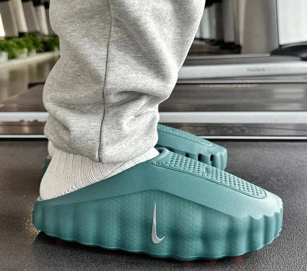 Alternative view of Dép Nike Mind 001 Slide ‘Geode Teal Light Menta’ HQ4307-301