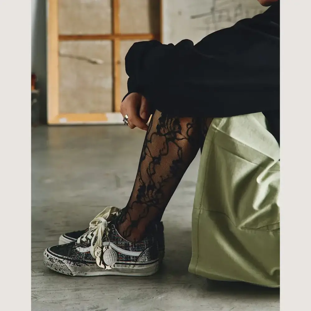 Giày Vans Premium Old Skool ‘Charms Black Grey’ VN000D9VDE2 - Ảnh 5