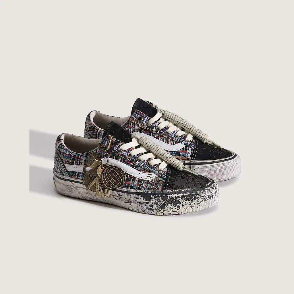 Giày Vans Premium Old Skool ‘Charms Black Grey’ VN000D9VDE2 - Ảnh 3