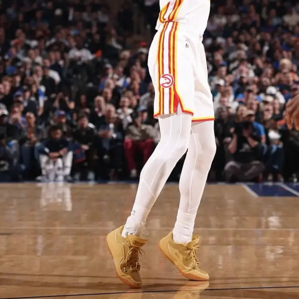 Alternative view of Giày Nike LeBron XXIII 'Honor Society' IH1513-701