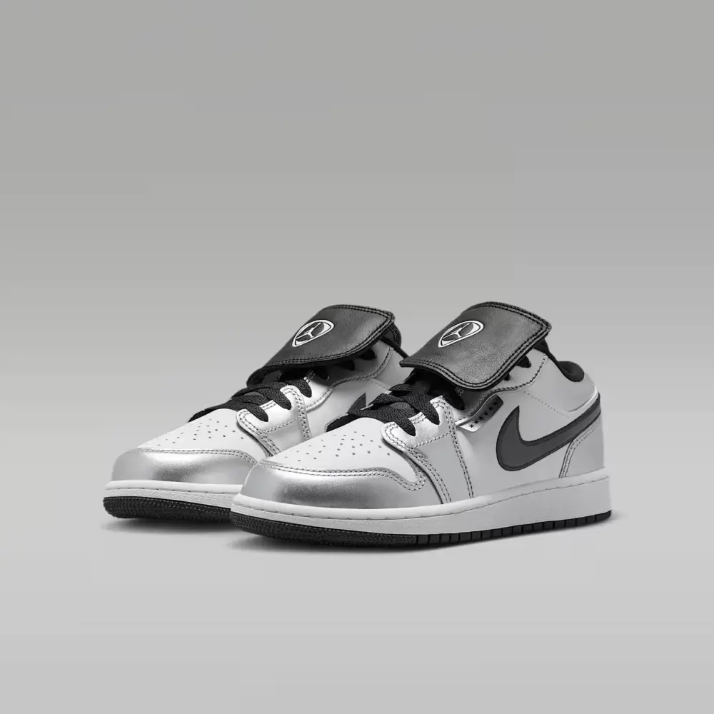 Giày Nike Air Jordan 1 Low SE ‘Metallic Silver’ IR2310-100 - Ảnh 5