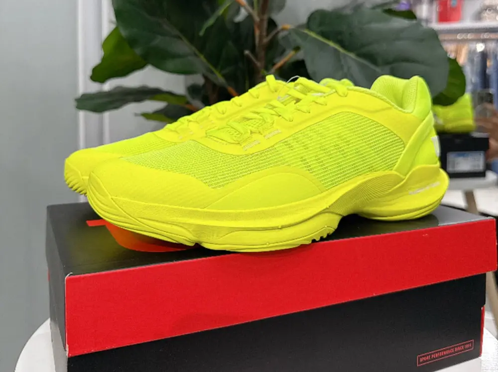 Alternative view of Giày Wilson Hurakn Pro V2 Padel 'Safety Yellow' WRS335720U