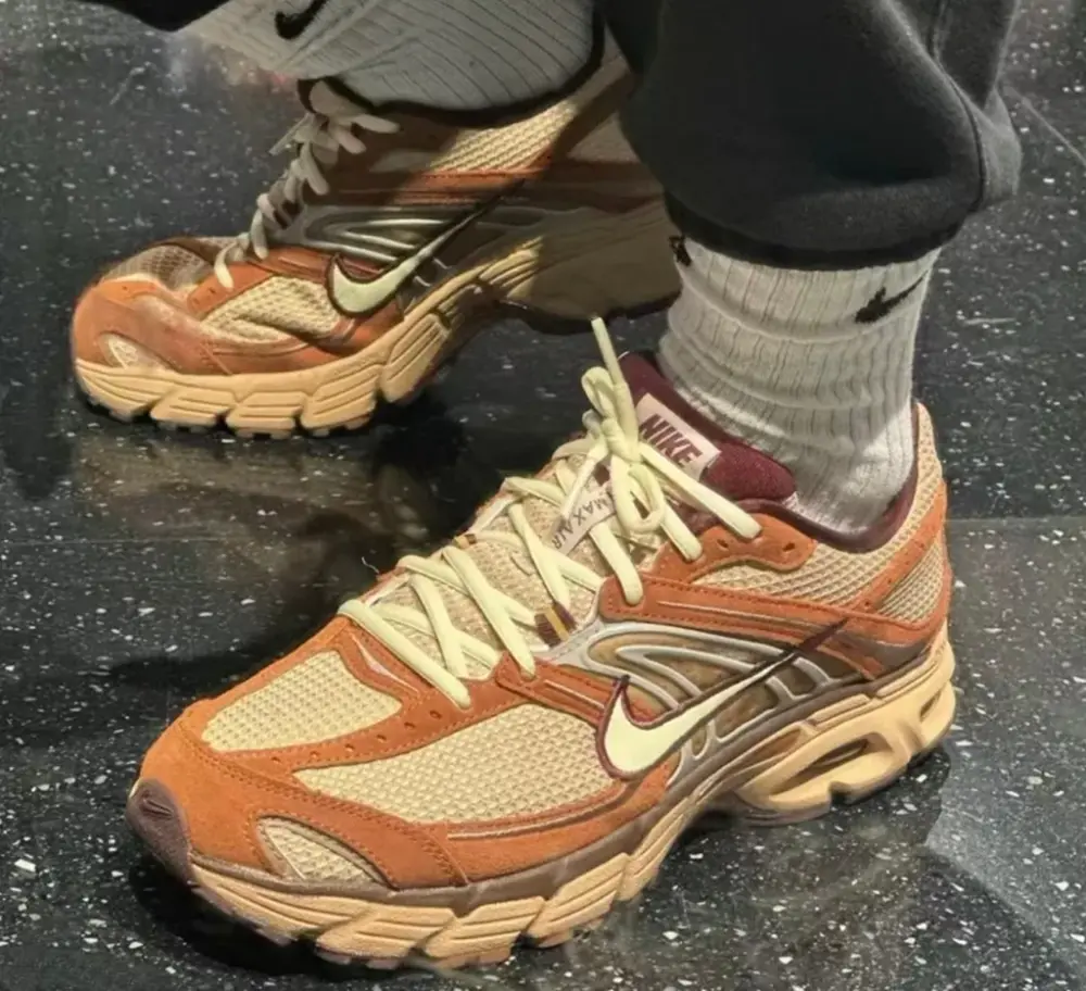 Alternative view of Giày Nike Air Max Moto 2K 'Light British Tan' IQ3410-281