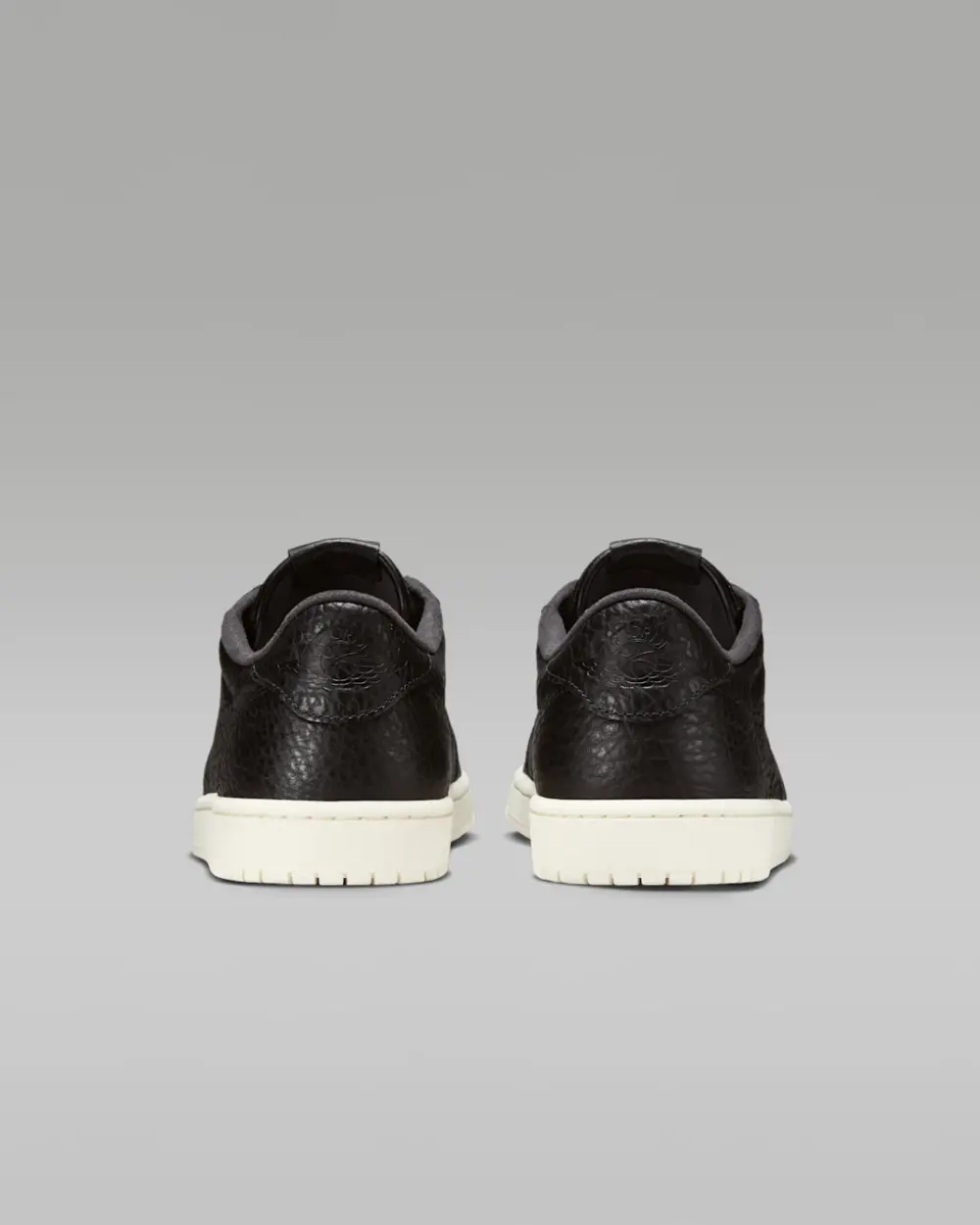 Alternative view of Giày Nike Air Jordan 1 Retro Low 'Black' 848775-005