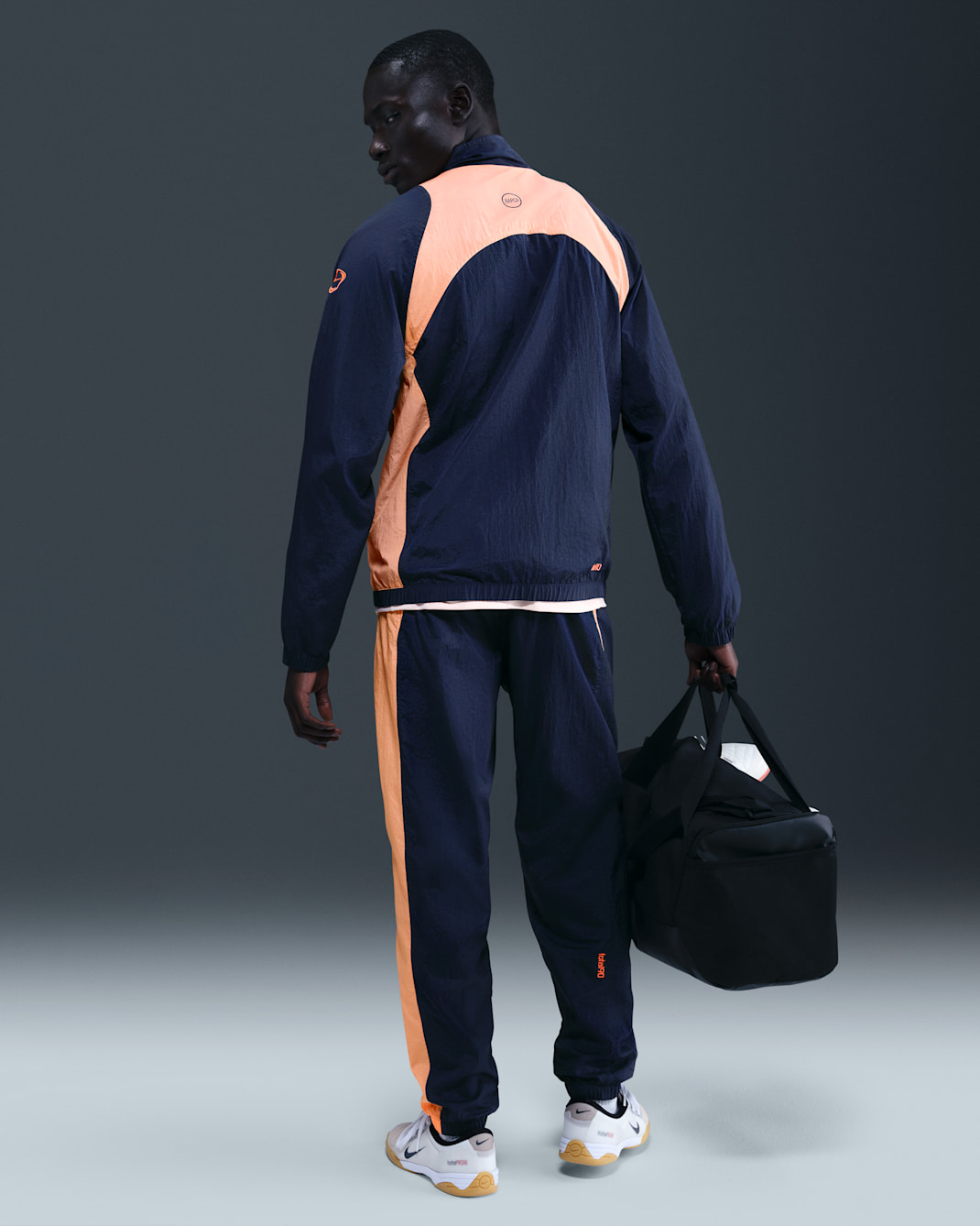 Alternative view of Áo Nike FC Barcelona Total 90 Soccer Track Jacket 'Midnight Navy' HQ9735-410