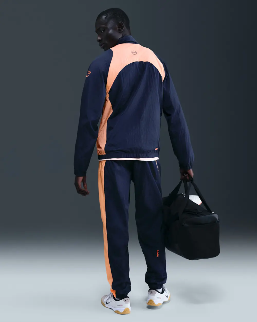 Alternative view of Áo Nike FC Barcelona Total 90 Soccer Track Jacket 'Midnight Navy' HQ9735-410