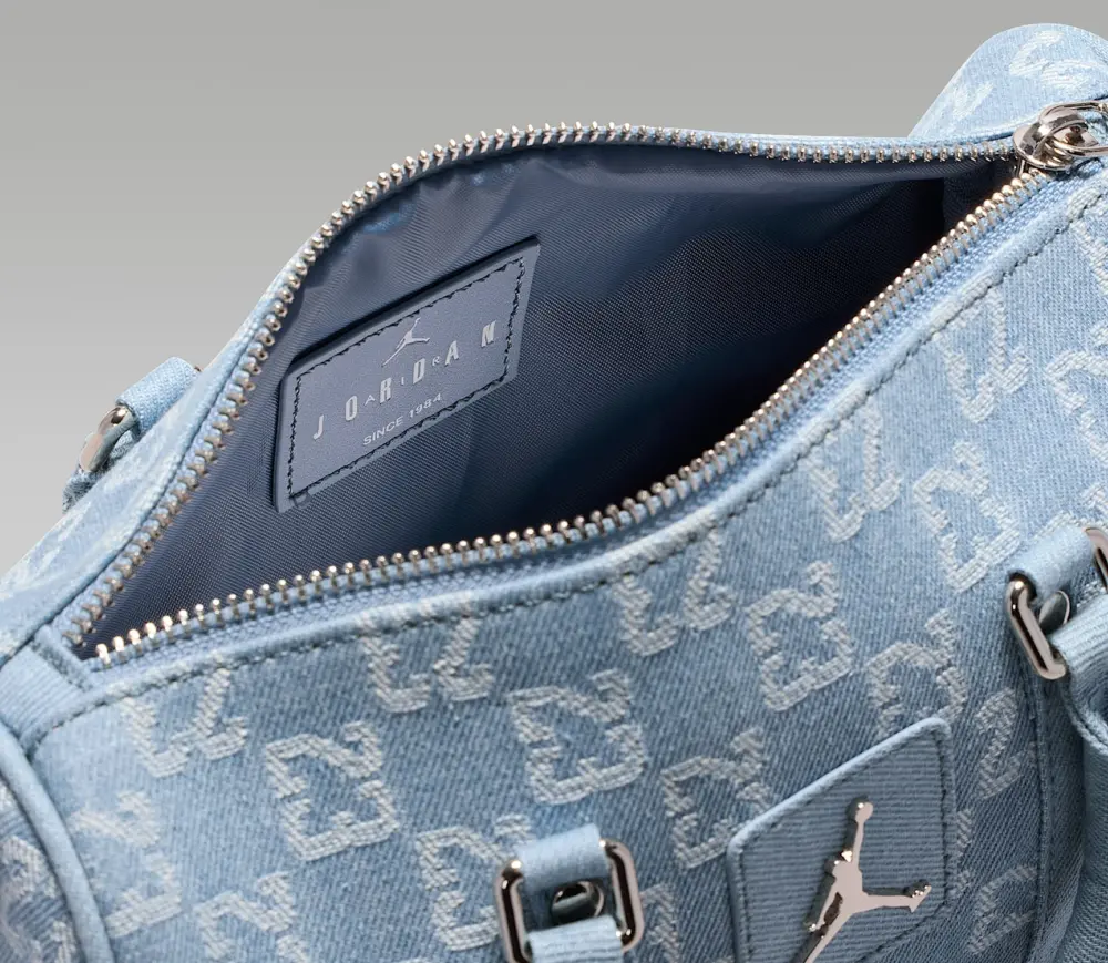Túi Nike Air Jordan Monogram Duffle Bag ‘Light Blue’ IZ8440-412 - Ảnh 4