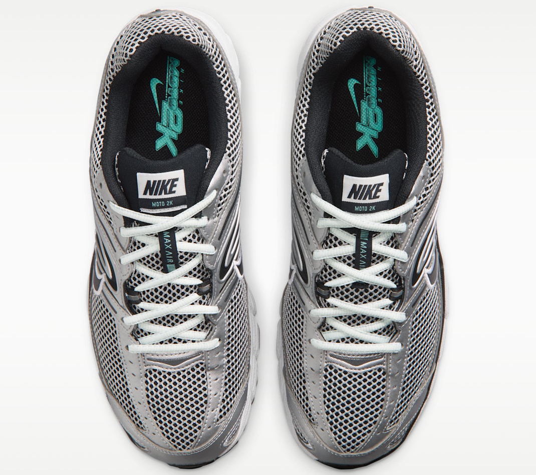 Alternative view of Giày Nike Air Max Moto 2K ‘Metallic Silver’ IR1476-101