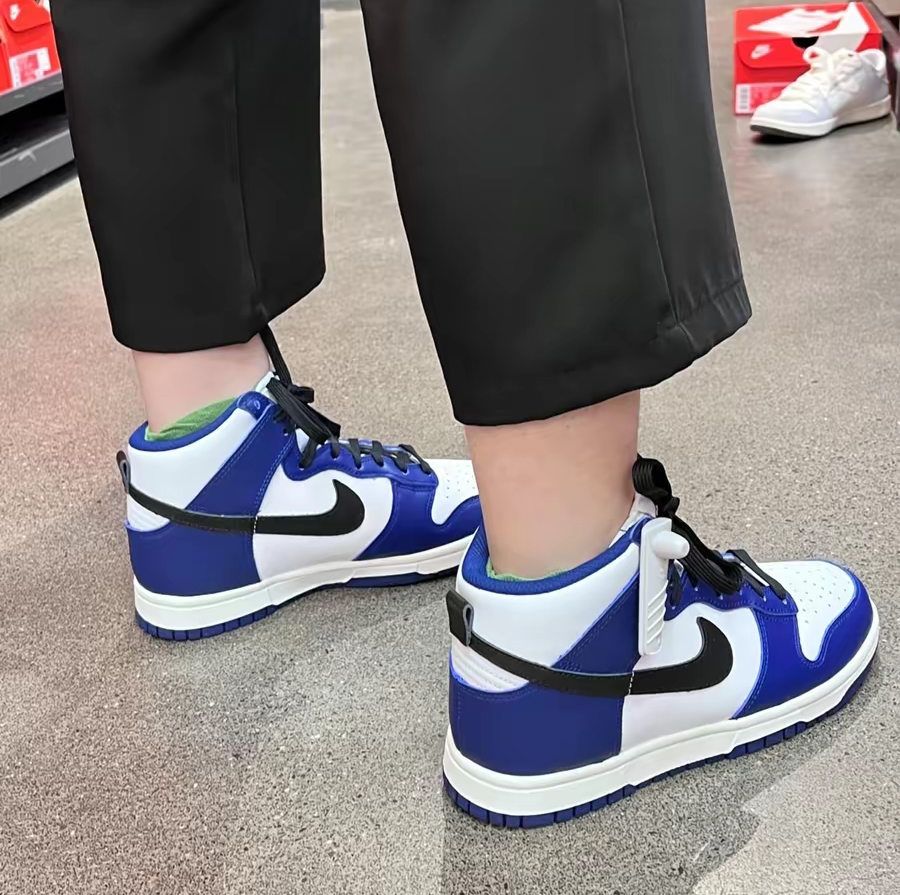 Alternative view of Giày Nike Dunk High ‘Deep Royal Blue’ DD1869-400