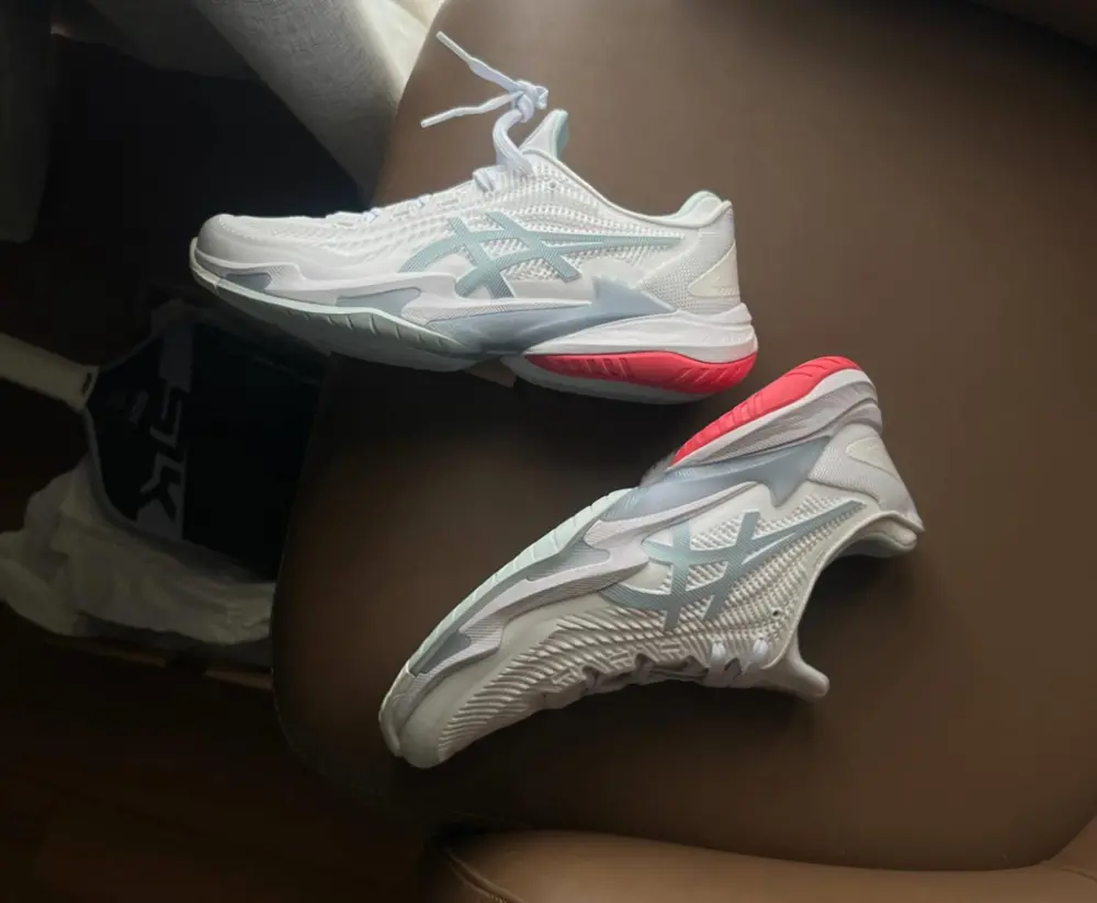 Alternative view of Giày Asics Court FF 3 'White Sky' 1042A220-107