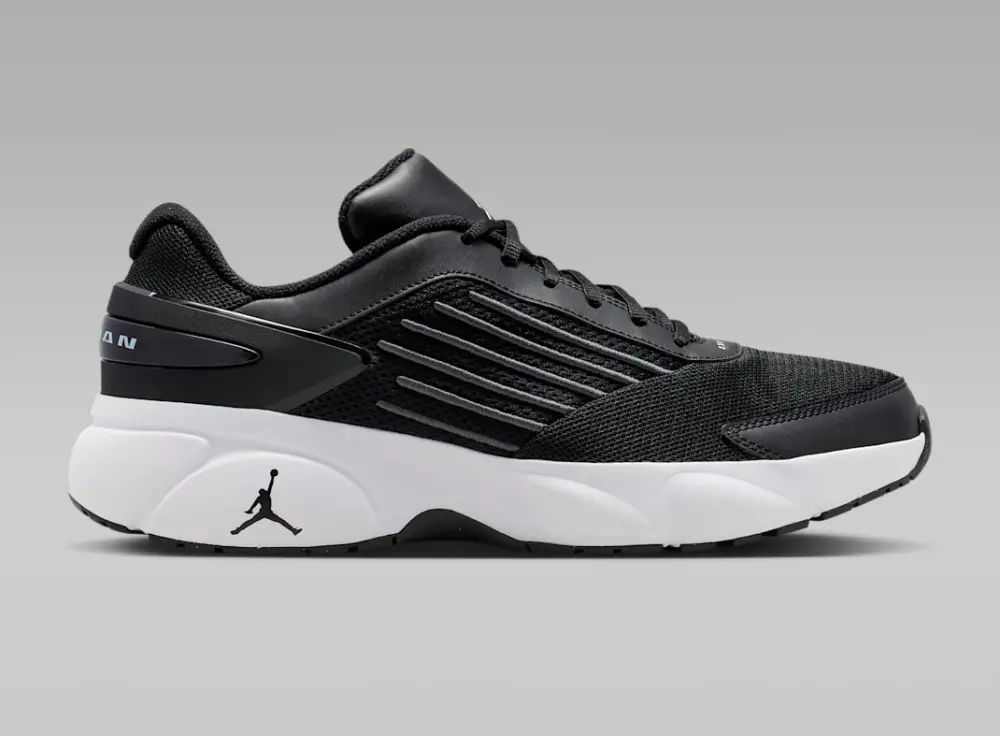 Alternative view of Giày Nike Air Jordan Trunner Flow ‘Black White’ IO2091-003