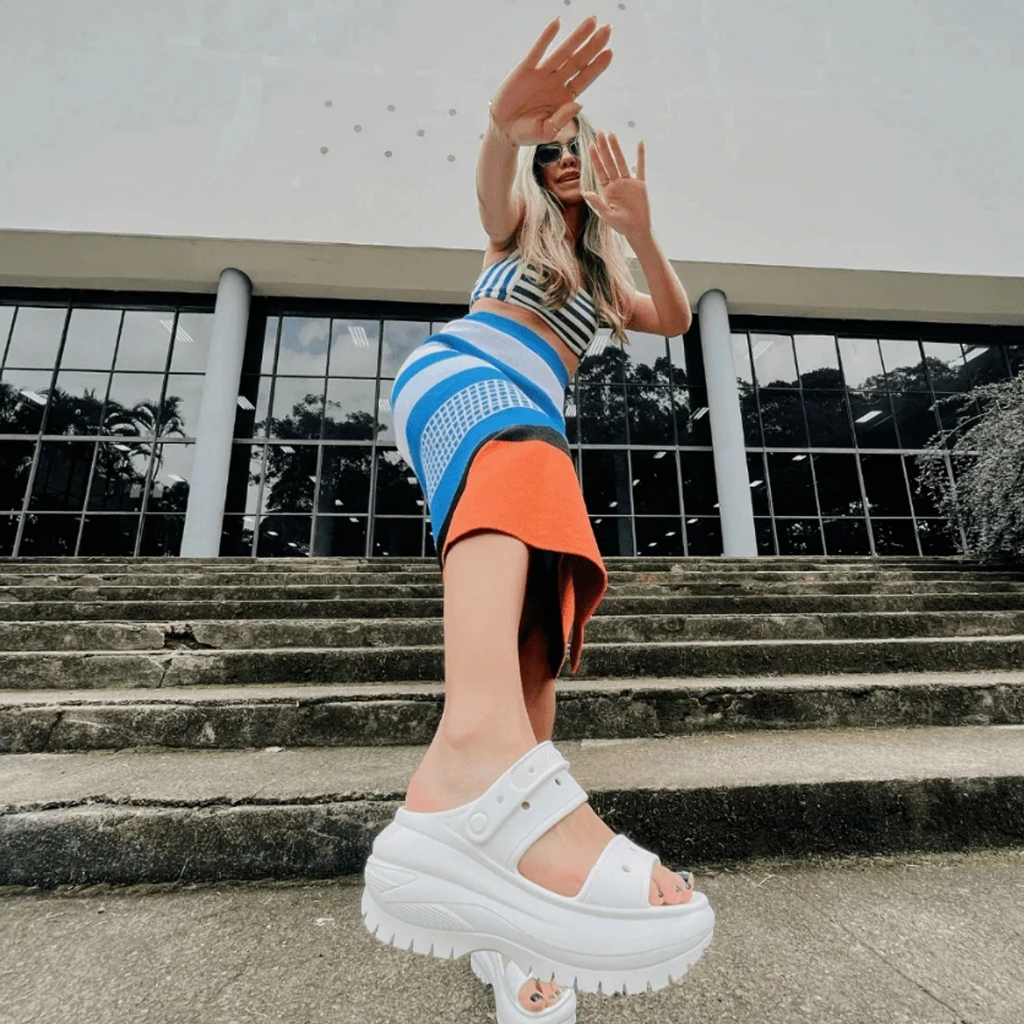 Alternative view of Dép Crocs Mega Crush Sandal ‘White’ 207989-100