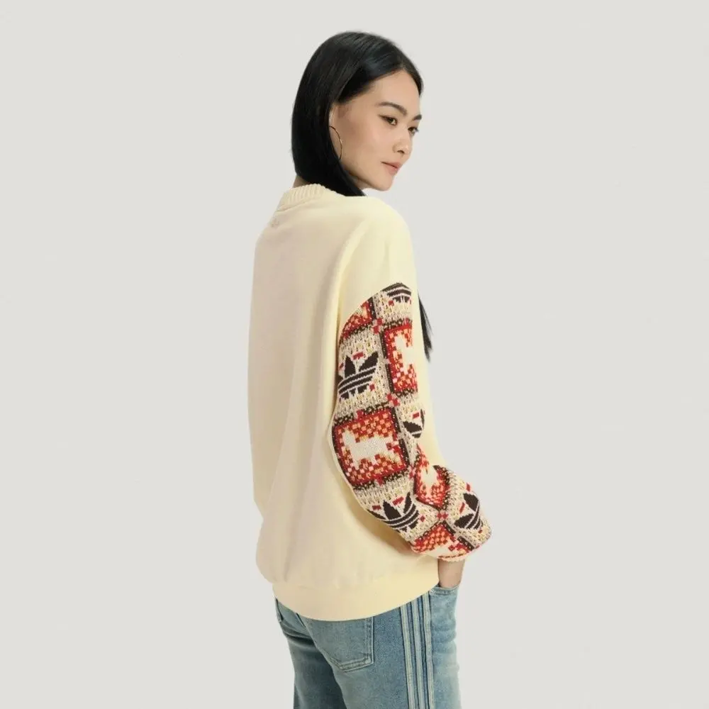 Alternative view of Áo Adidas Crew Long-Sleeved 'Beige' IA8930