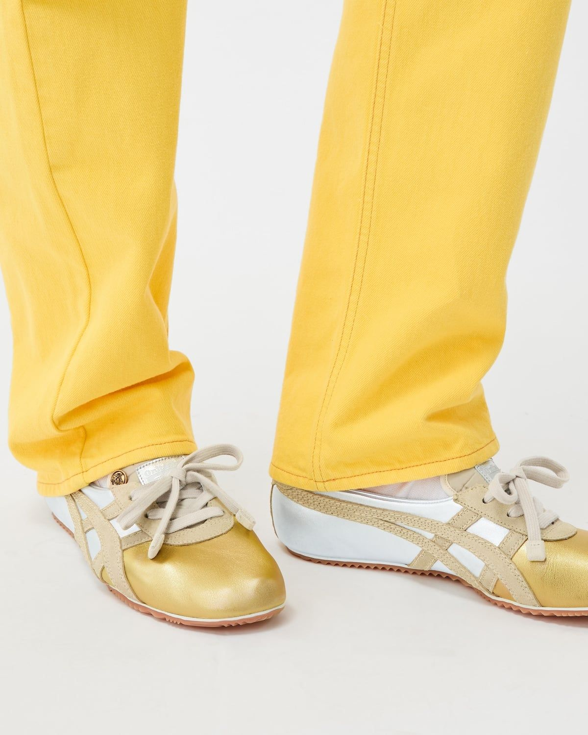 Alternative view of Giày Onitsuka Tiger x Versace Sakura 'Silver' 1024594-1A17738-6XD0