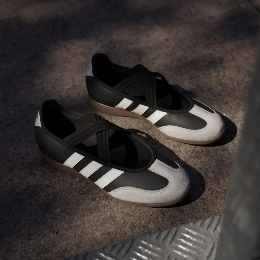 Giày adidas Barreda Mary Jane ‘Black White Gum’ HQ7401 - Ảnh 3