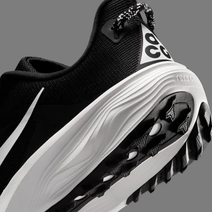 Alternative view of Giày Nike ACG Pegasus Trail ‘Black Summit White’ HV8116-001