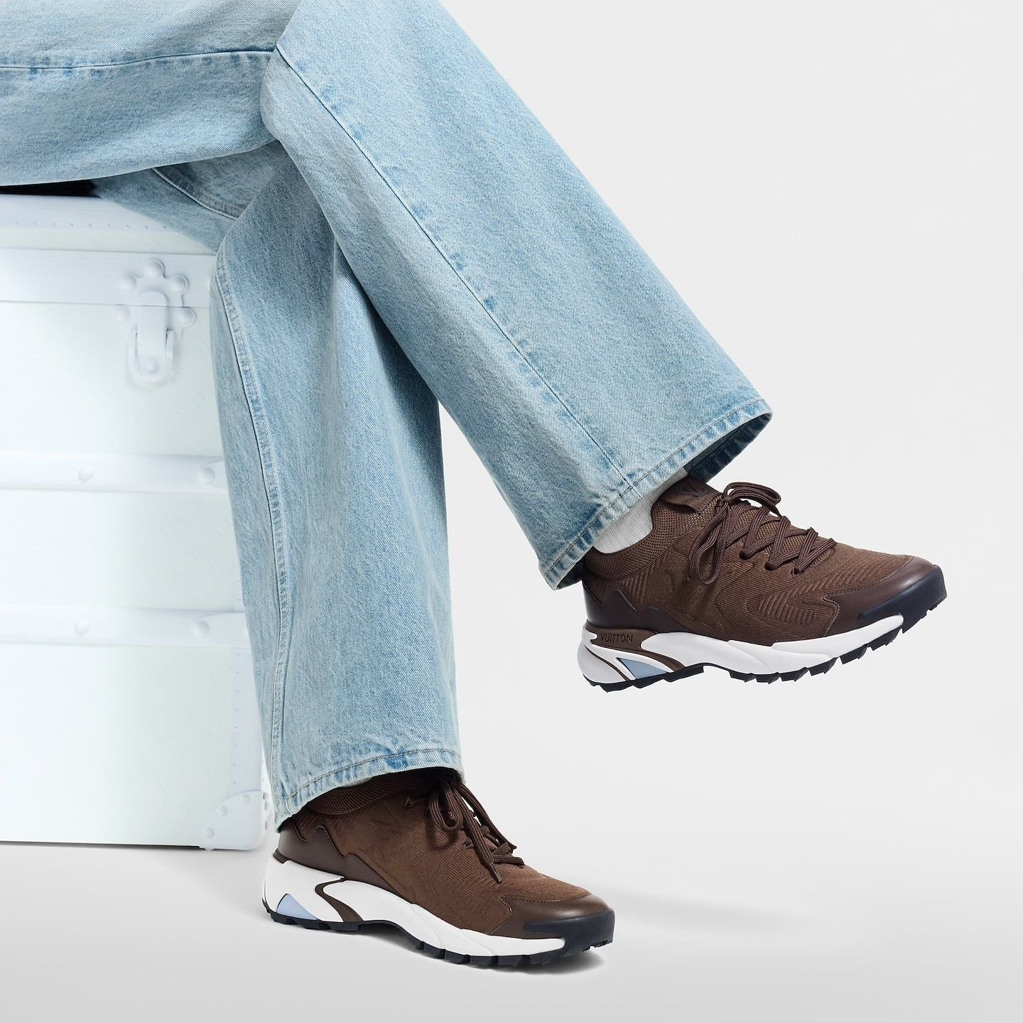 Alternative view of Giày Louis Vuitton LV Runner Tatic Trainers 'Brown' 1AIWVN