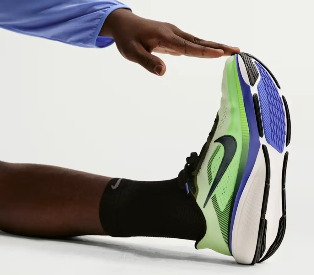 Alternative view of Giày Nike Air Zoom Pegasus 42 ‘Volt Tint Sapphire’ IB1873-702