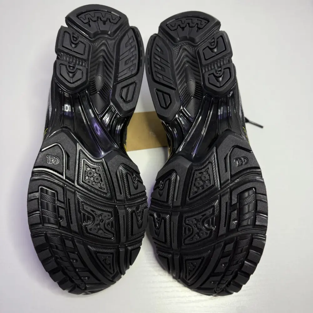 Alternative view of Giày ASICS Gel-Kayano 14 Kith Marvel vs. Capcom Wolverine 'Black' 1203B058-001