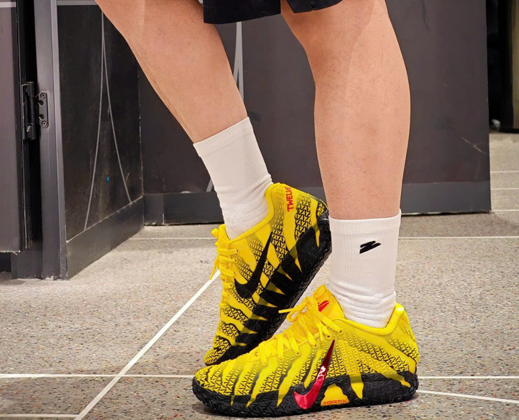 Alternative view of Giày Nike Ja 3 Let Me Be Ja 'Tour Yellow' HF2794-702