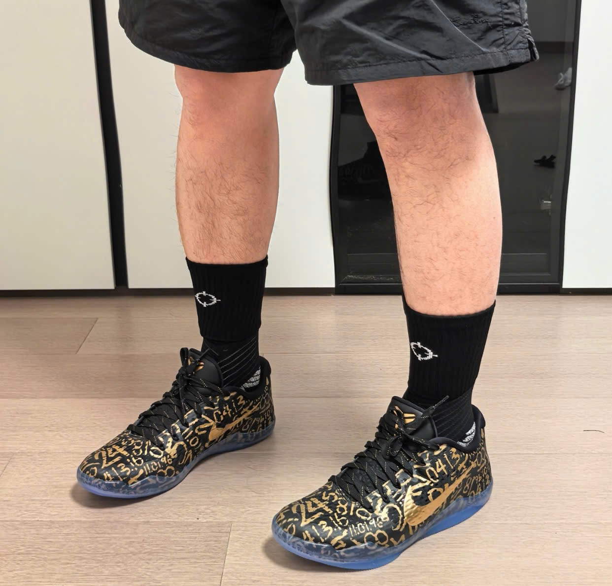 Alternative view of Giày Nike Kobe 11 ‘Mamba Day’ IU4902-900