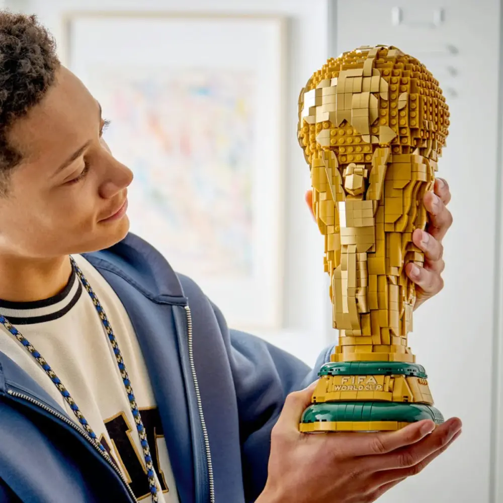 Mô hình Lego FIFA World Cup™ Official Trophy 43020 - Ảnh 3