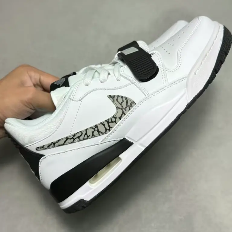 Alternative view of Giày Nike Air Jordan Legacy 312 Low ‘Wolf Grey’ CD7069-110