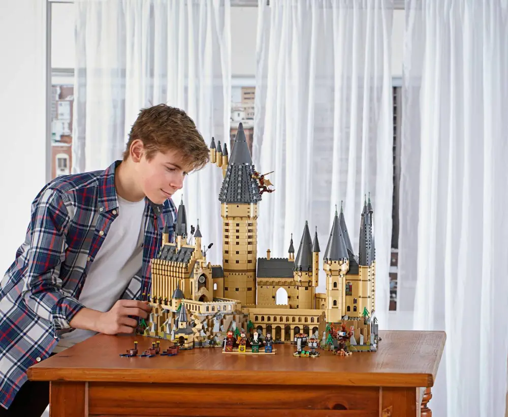 Alternative view of Mô hình Lego Hogwarts™ Castle 71043