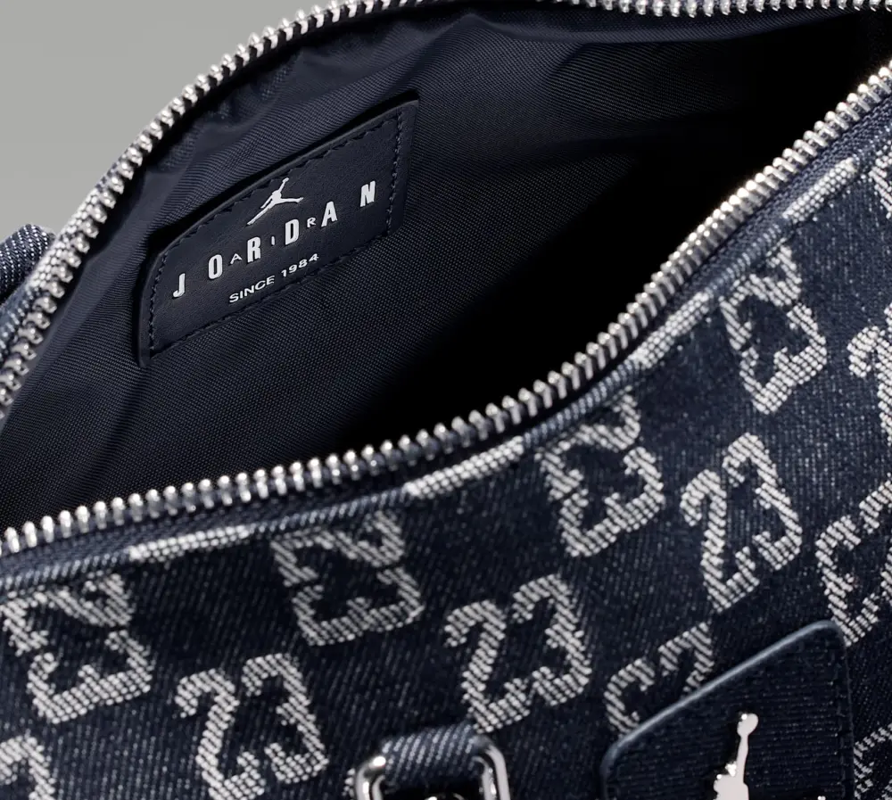 Túi Nike Air Jordan Monogram Duffle Bag ‘Navy’ IZ8440-455 - Ảnh 3