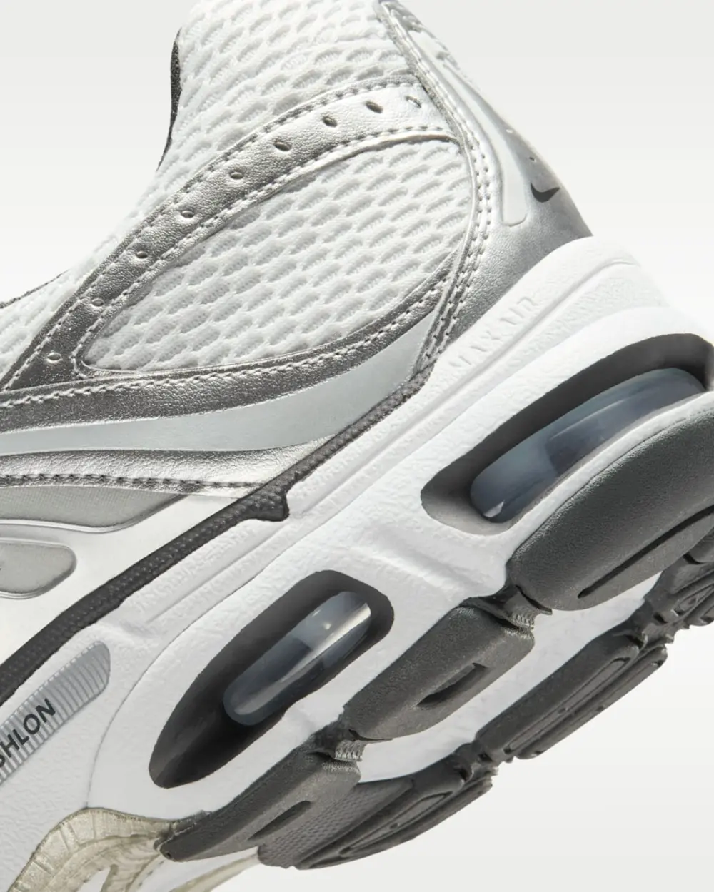 Alternative view of Giày Nike Air Max Moto 2K 'Photon Dust' IQ7592-025