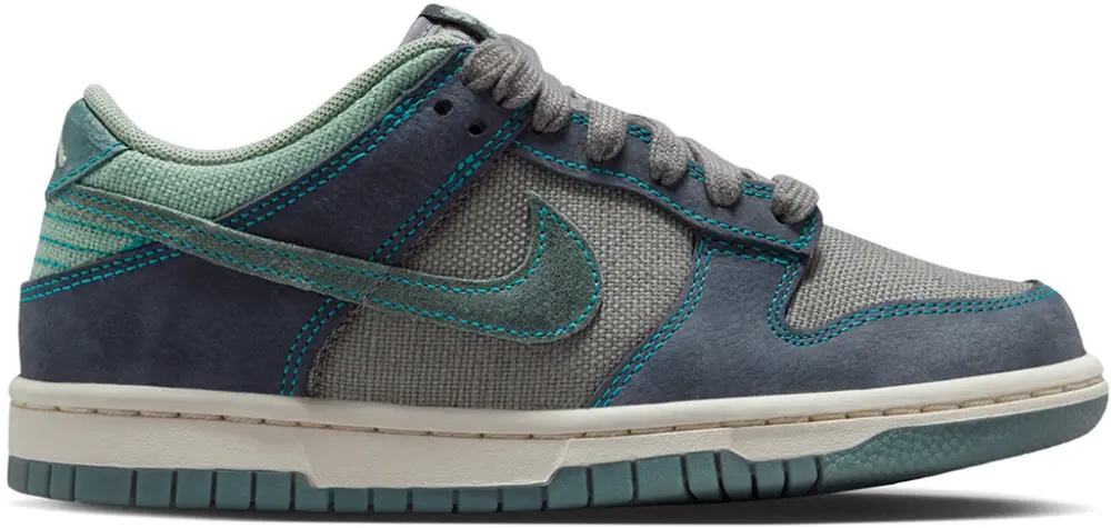 Giày Nike Dunk Low LV8 1 ‘Pencil Point’ IO9743-001