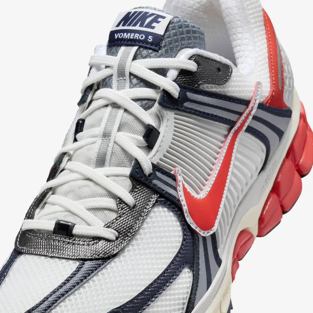 Alternative view of Giày Nike Air Zoom Vomero 5 'White' HJ3859-025