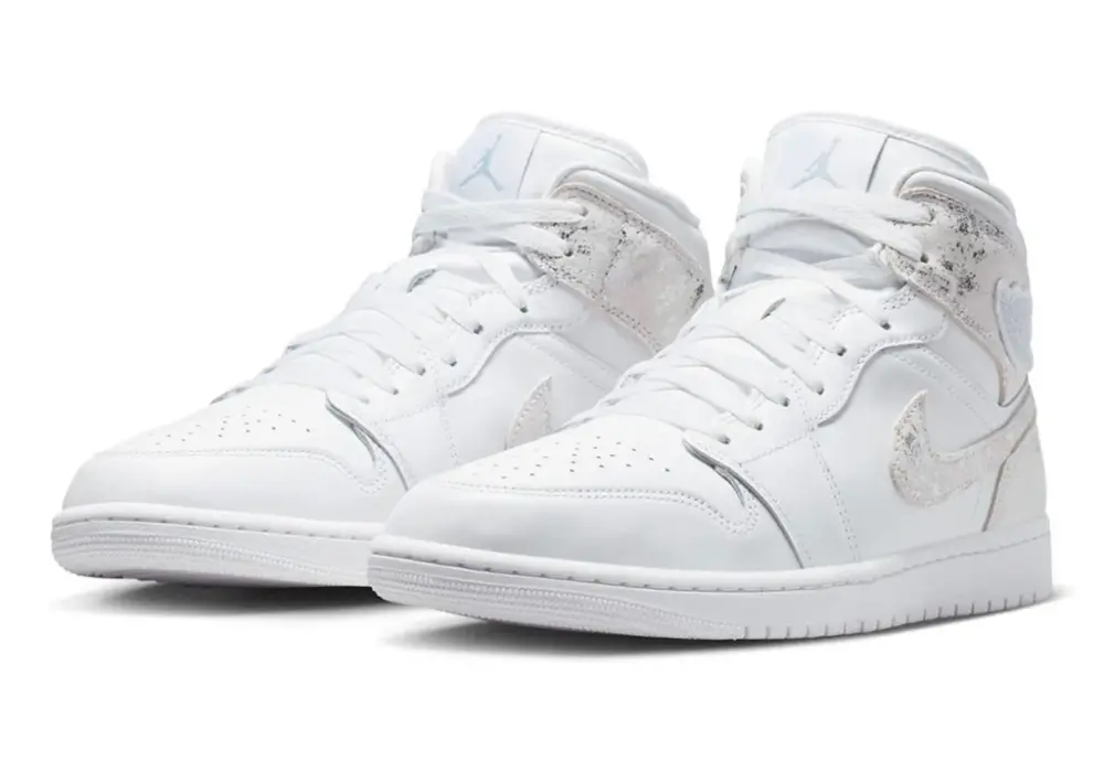 Alternative view of Giày Nike Air Jordan 1 Mid SE 'White' IR2271-100