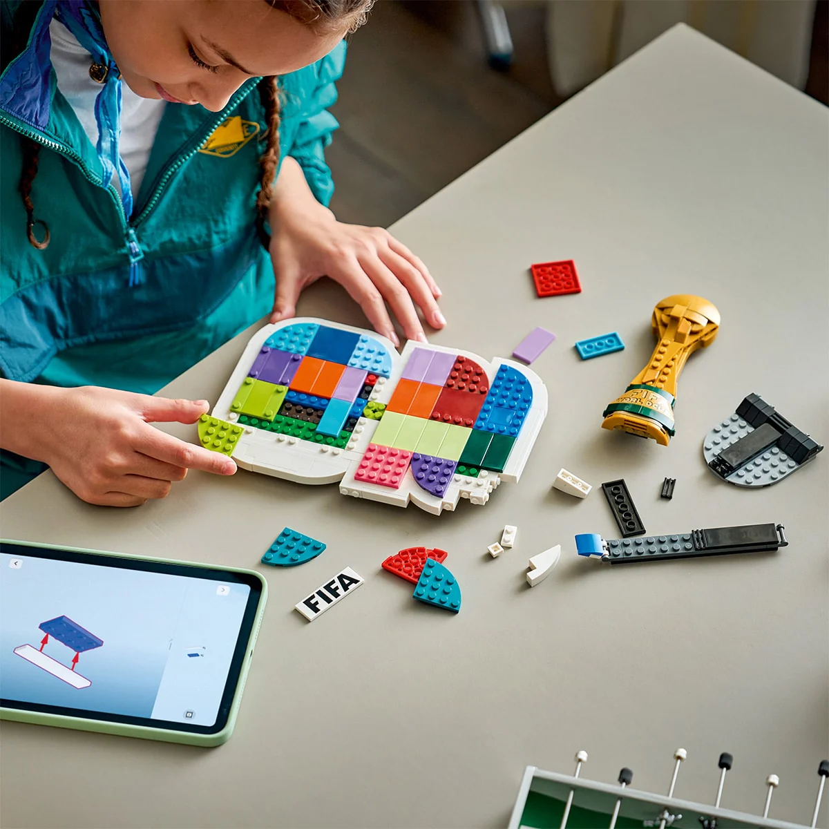 Mô hình Lego FIFA World Cup 2026™ Official Emblem 43032 - Ảnh 4