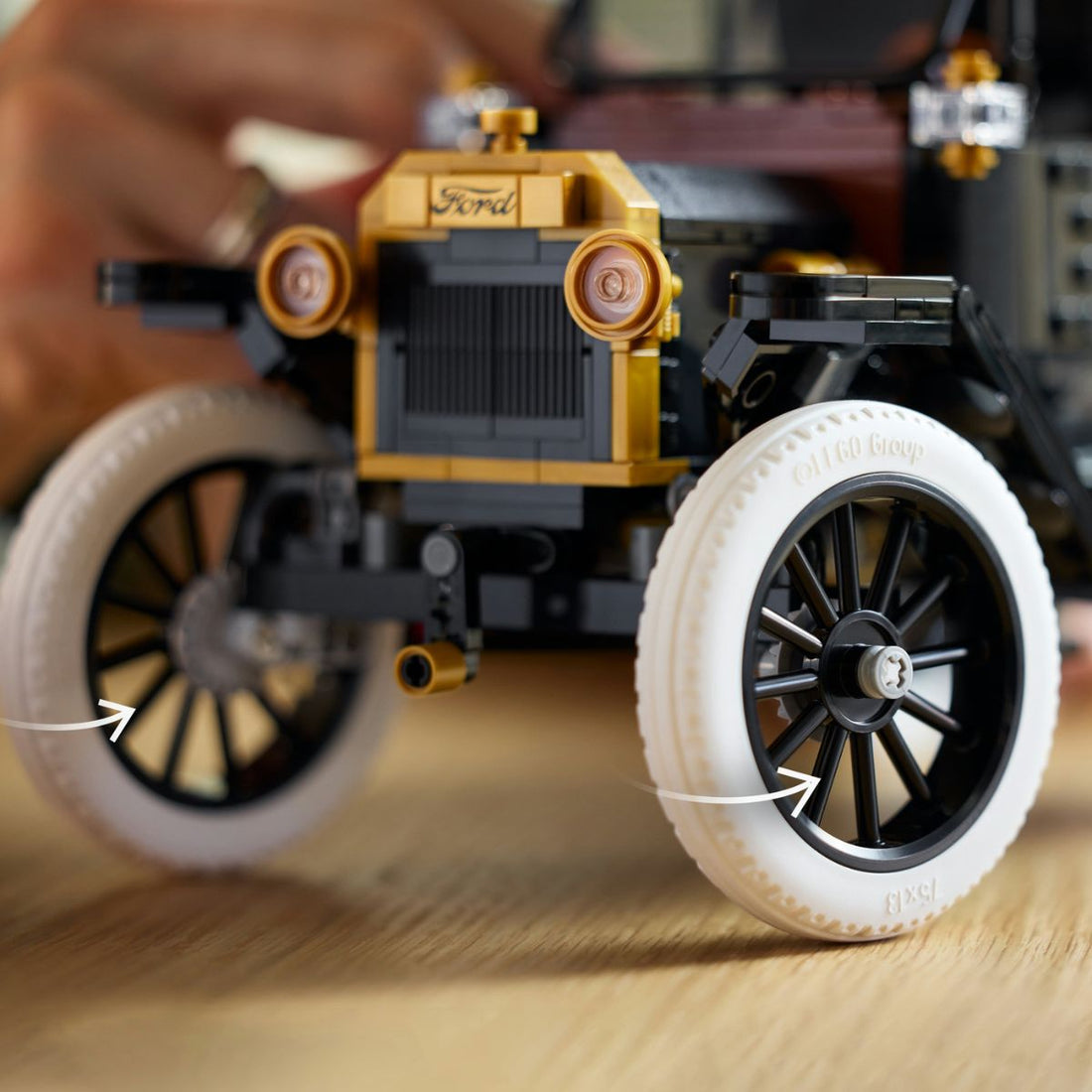 Alternative view of Mô hình LEGO ICONS Classic Ford Model T 11376