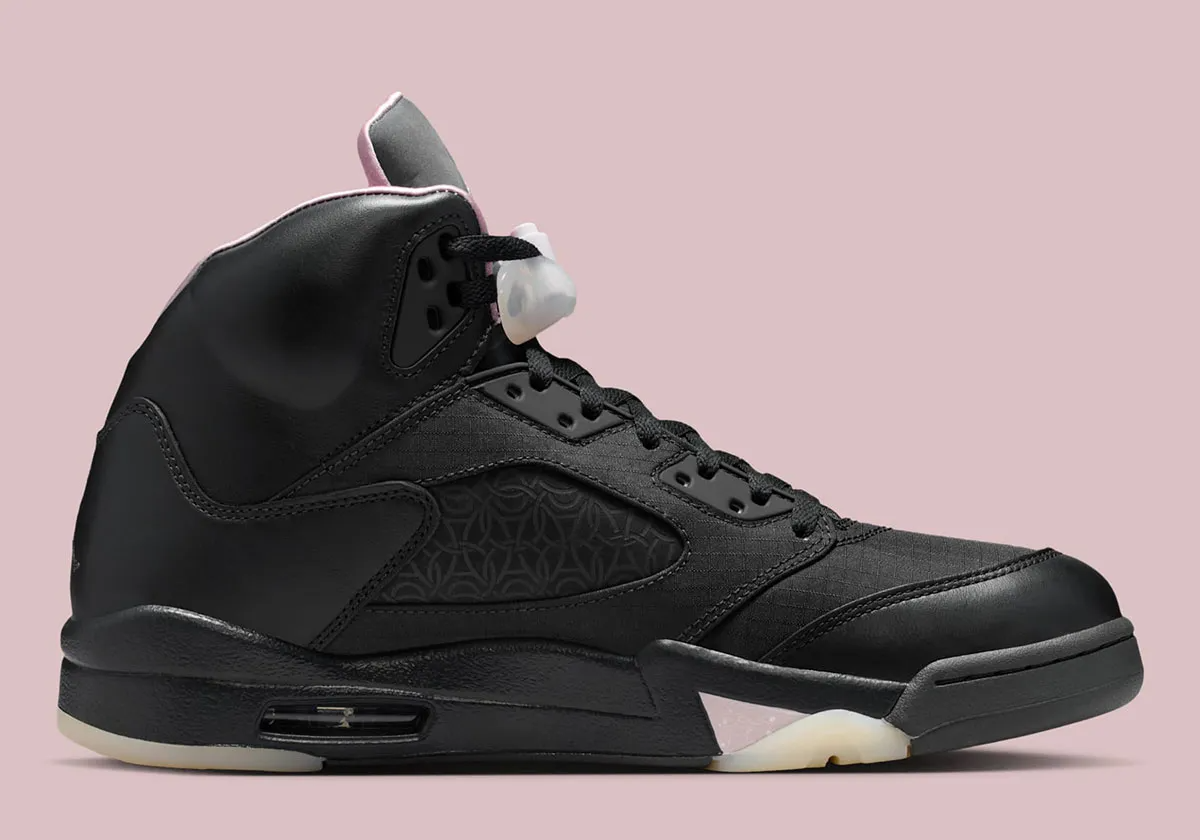 Alternative view of Giày Nike Air Jordan 5 Retro ‘Paris Saint-Germain’ HQ3004-001