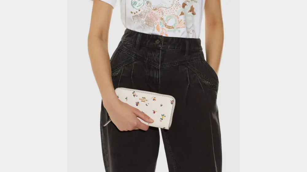 Alternative view of Ví Coach Accordion Zip Floral Print 'Chalk' C6314-B4CAH