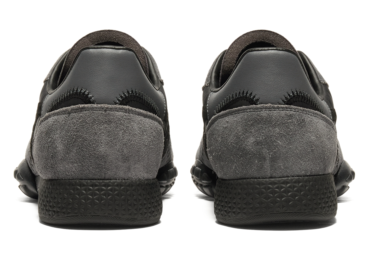 Alternative view of Giày Onitsuka Tiger Traspike ‘Grey Black’ 1183C558-001