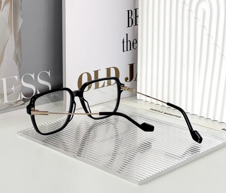 Kính Gentle Monster Jeff 01 ‘Black’ - Ảnh 3