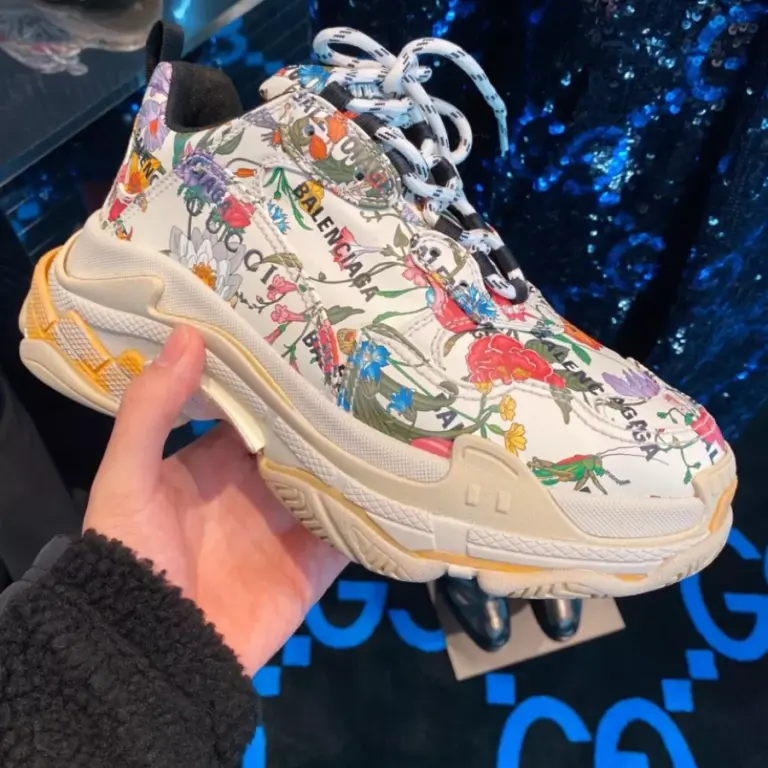 Alternative view of Giày Gucci x Balenciaga Triple S ‘Flora Print’ 677195 UL110 8461