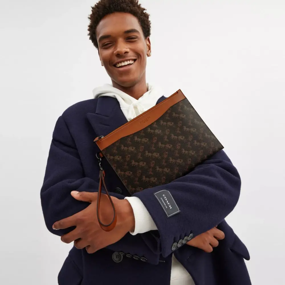 Túi Coach Hitch Pouch 'Truffle' CW669-A7U - Ảnh 3
