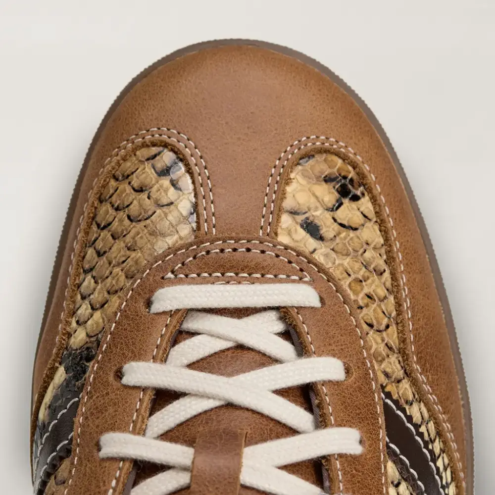 Alternative view of Giày Adidas Gazelle 'Brown' KK3641