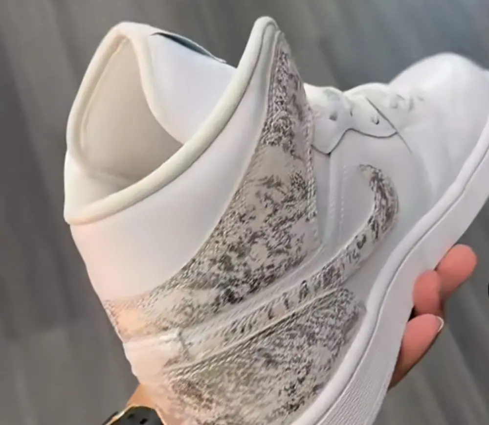 Giày Nike Air Jordan 1 Mid SE 'White' IR2271-100 - Ảnh 6