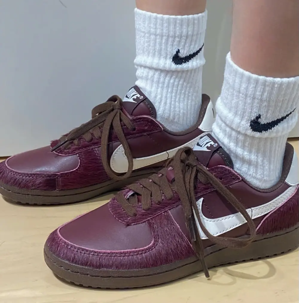Alternative view of Giày Nike Field General ‘Burgundy Crush Sail Gum’ HJ6000-601
