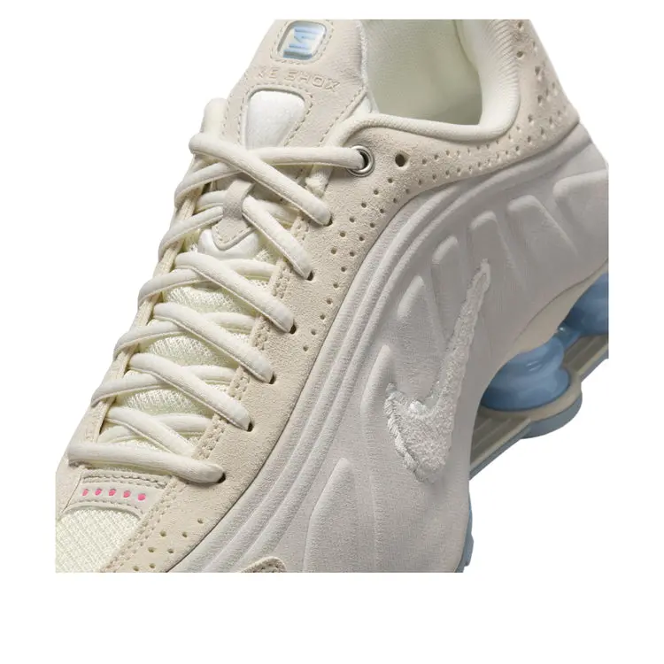 Alternative view of Giày Nike Shox R4 'Pale Ivory' IH3572-110