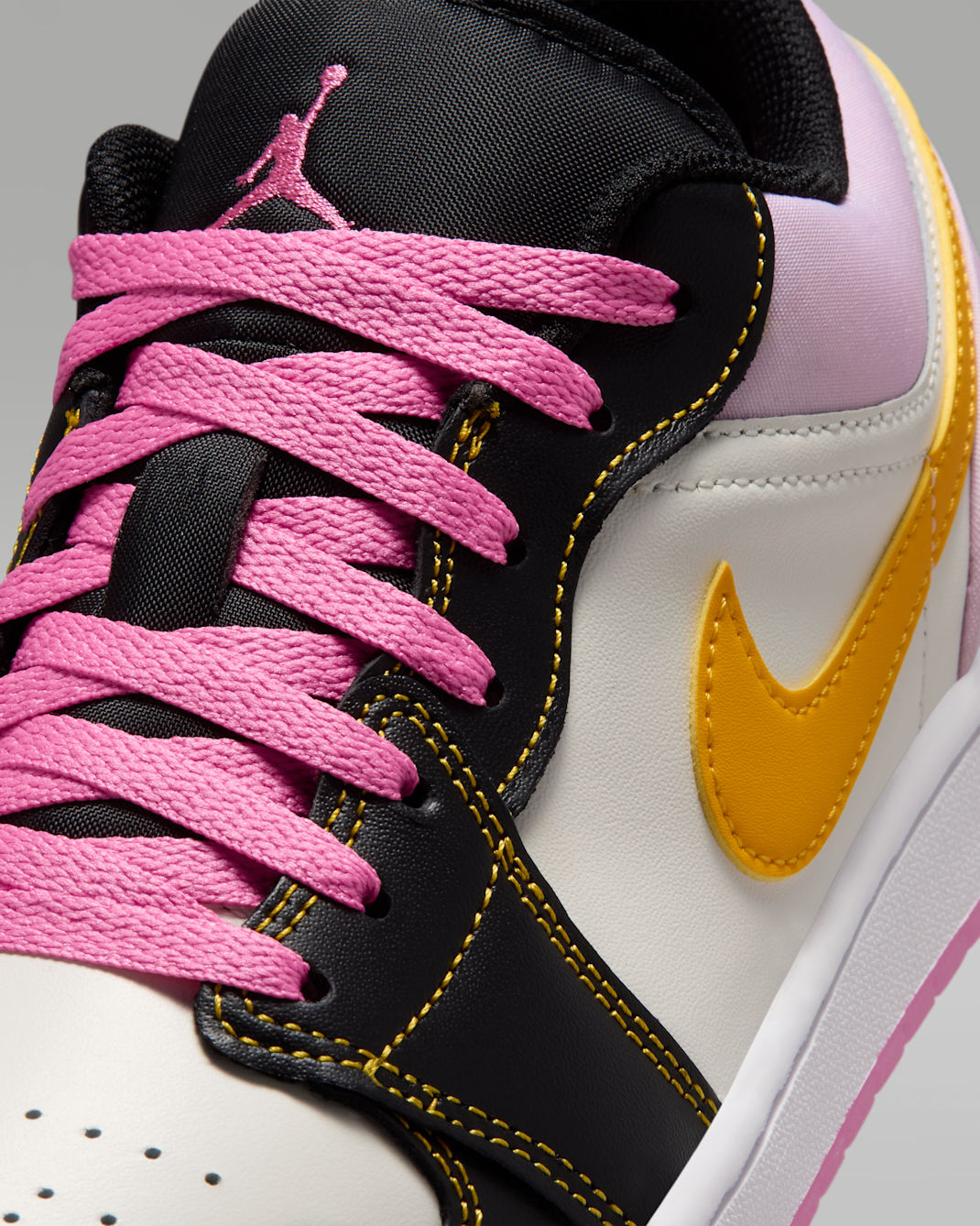 Alternative view of Giày Nike Air Jordan 1 Low SE 'Black' IV2442-010