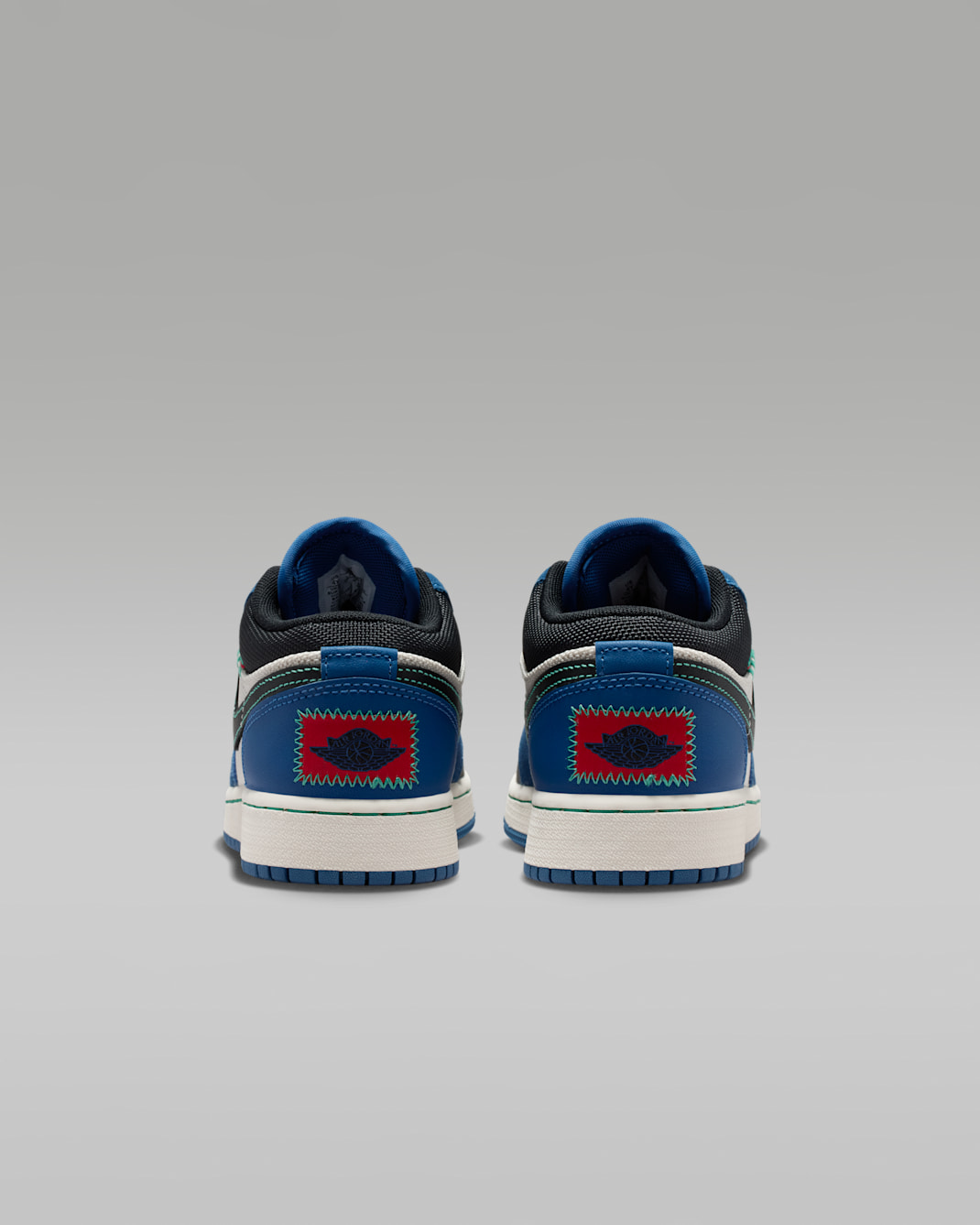 Giày Nike Air Jordan 1 Low SE 'True Blue' IO2062-400 - Ảnh 4