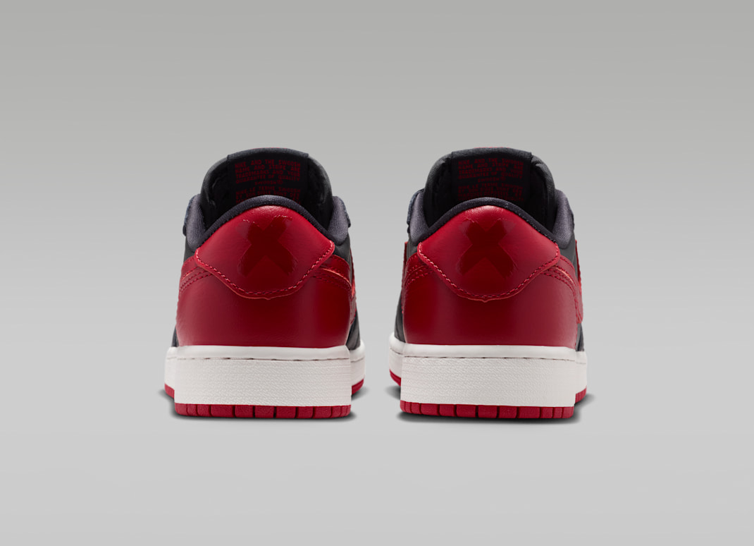 Alternative view of Giày Nike Air Jordan 1 Retro Low OG ‘Banned’ IW6277-001
